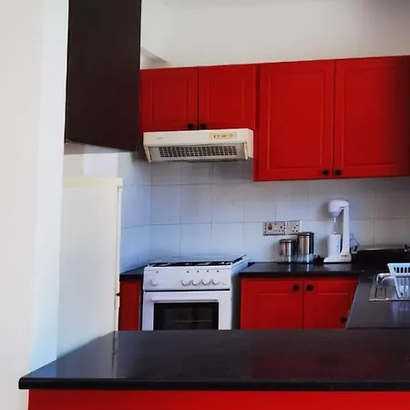 2 Bedroom Semi Detached Casa vacanze *