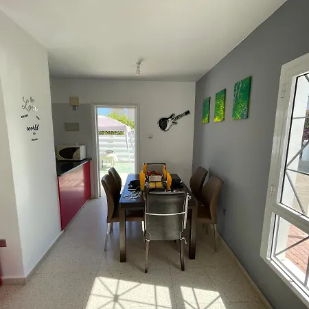 2 Bedroom Semi Detached Casa vacanze Protaras